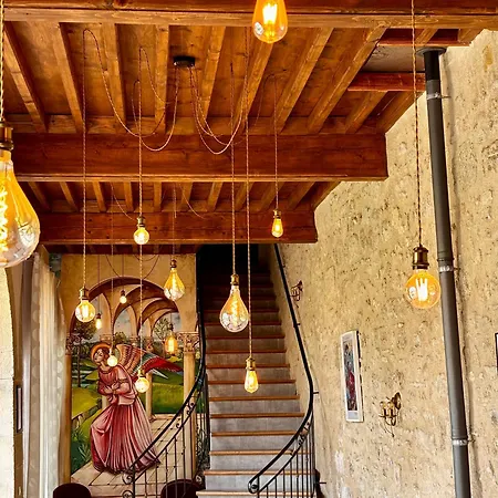 Les Galeries De Beaulac Bed & Breakfast