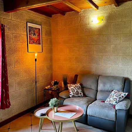 Les Galeries De Beaulac Bed & Breakfast